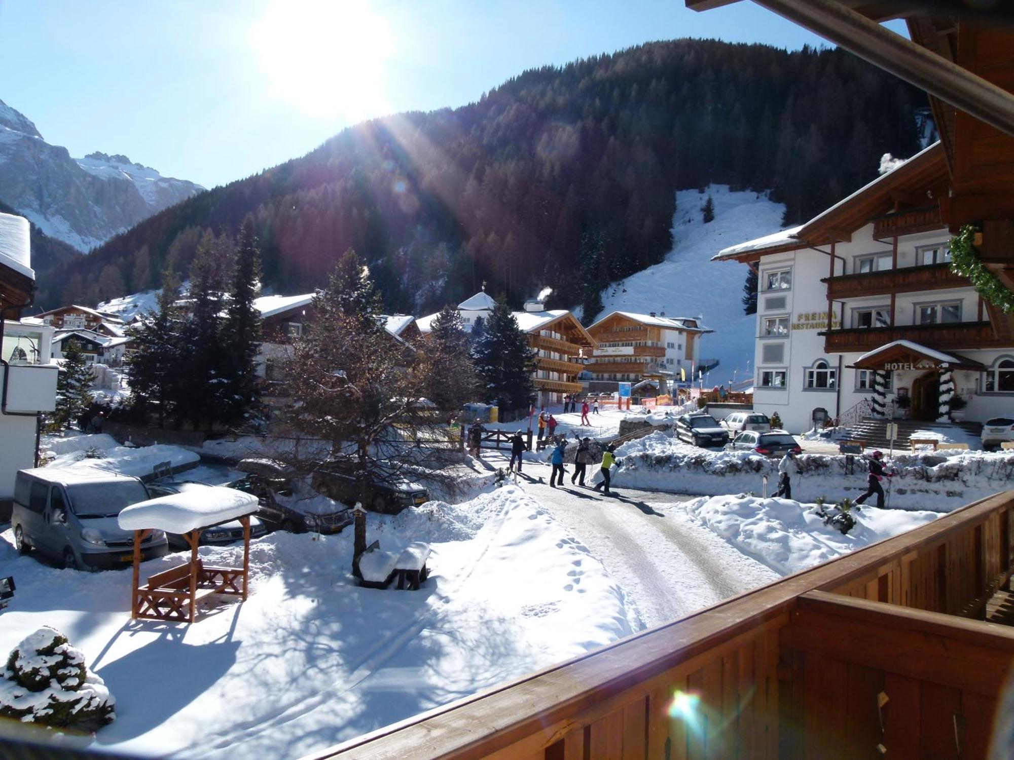 Chalet Elisabeth Dolomites Alpin & Charme Hotel Selva di Val Gardena Exterior foto